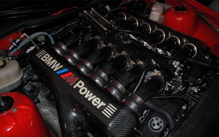 bmw-m8-s70 bmw-m8-s70